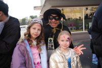 Narren, Hexen und tolle Stimmung beim Böblinger Rosenmontagsumzug.