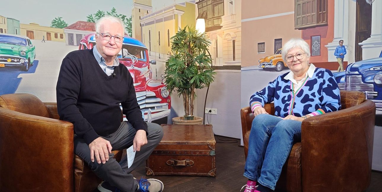 Margit Wagner (rechts) leitet den Arbeitskreis Leben im Landkreis Böblingen. Den stellt sie im Stadtgespräch Böblingen bei Regio TV mit Hans-Jörg Zürn (Sindelfinger Zeitung/Böblinger Zeitung) vor.