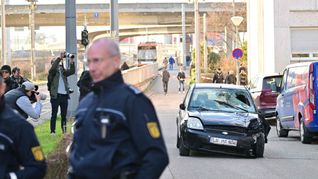 Die Ermittlungen nach der Todesfahrt in Mannheim dauern an.