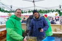 Der Erbsenteintopf zugunsten von "Nachbarn in Not" gehört zur guten Tradition auf dem Sindelfinger Weihanchtsmarkt.