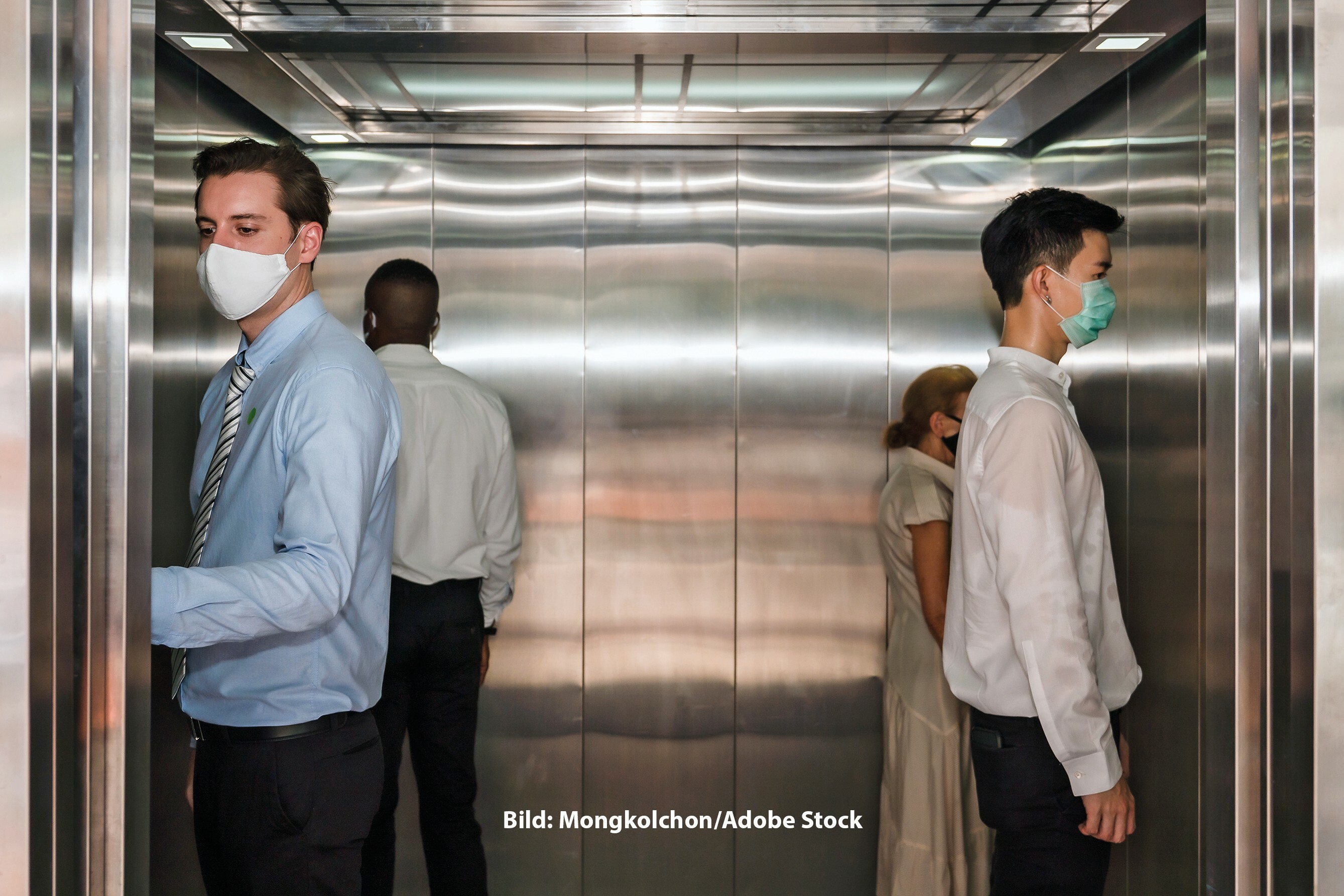Während in Firmengebäuden oft klare Masken- und Abstandsregeln gelten, sind die Hausverwalter von privaten Hochhäusern oft auf die Rücksicht der Bewohner angewiesen. Bild: Mongkolchon/Adobe Stock