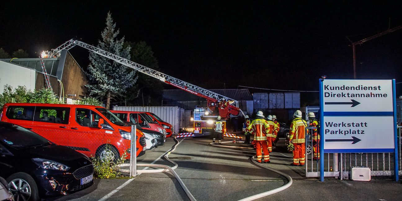 In der Nacht zu Montag kam es zu einem Brand im Böblinger Industriegebiet Hulb. Bild: z