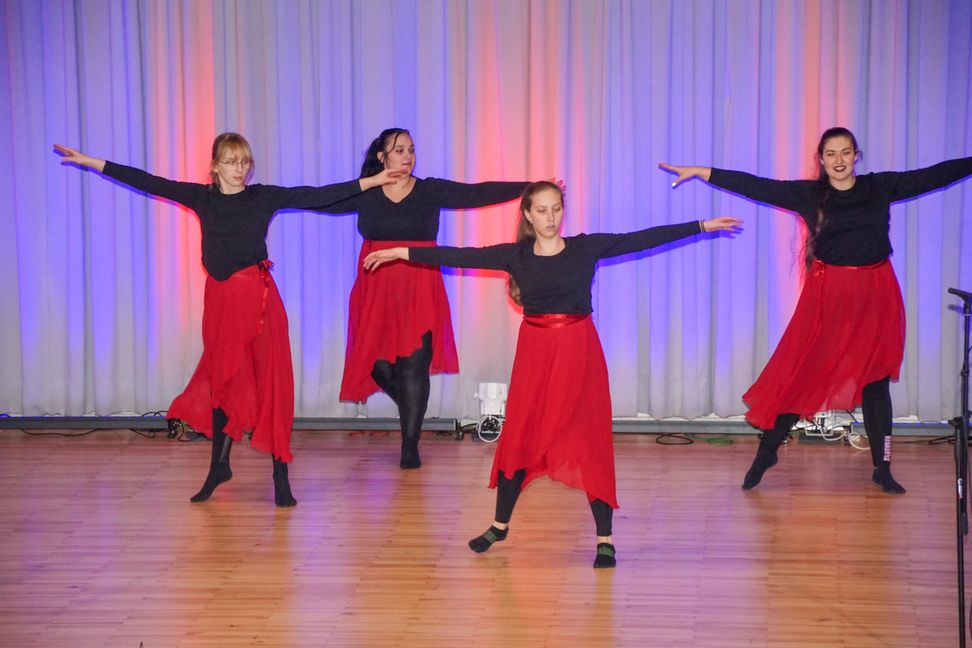 Ihre Premiere bei der Kulturschlachtplatte der GSV-Chöre hatte die Tanzgruppe „Released“ unter der Leitung von Melanie Markovic von der GSV-Abteilung Modern Dance.    Bild: Dettenmeyer