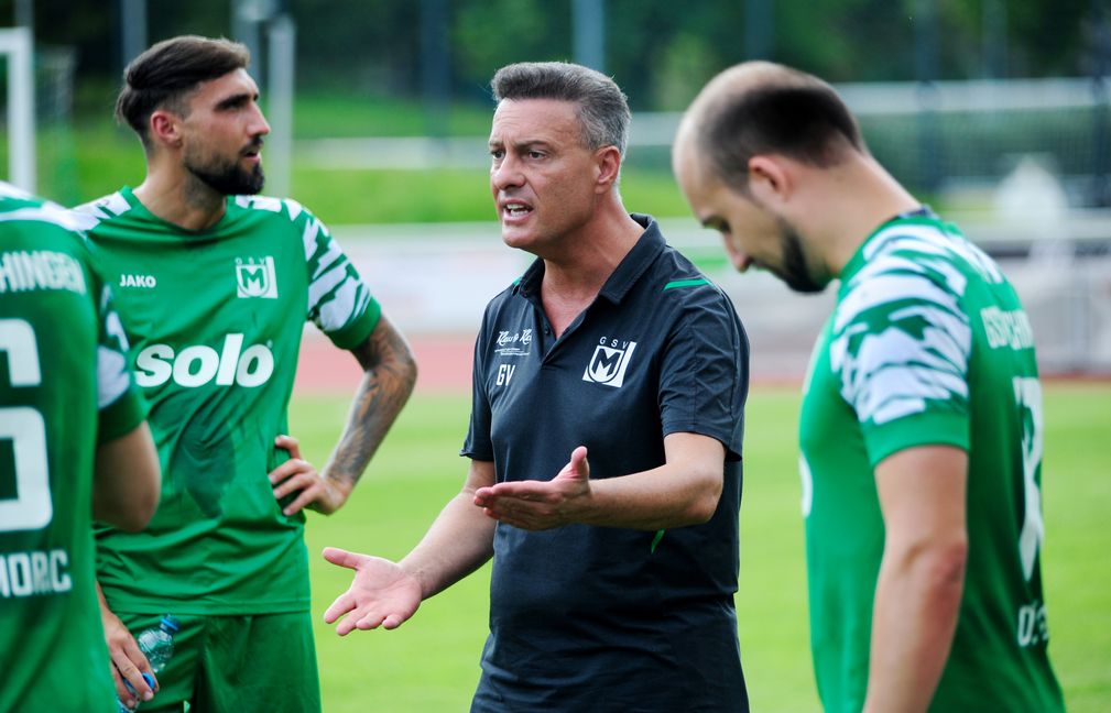 Maichingens Trainer Giuseppe Vella am Sonntag nach dem 4:4 im letzten Test gegen Landesligist Weilimdorf. Bild: photostampe