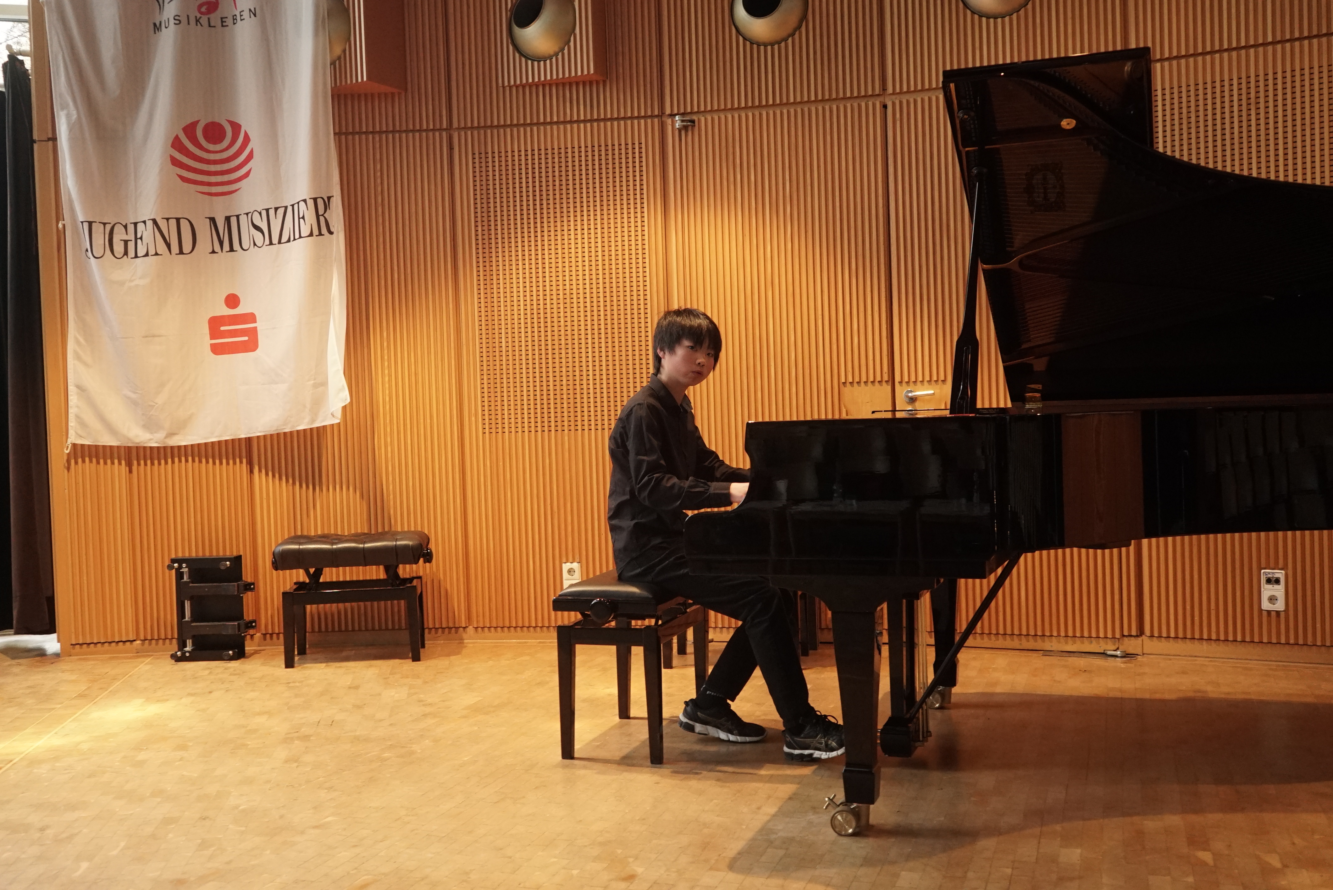 Der 14-jährige Harry Wang war einer der vielen Nachwuchsmusiker beim Regionalwettbewerb Jugend musiziert in der SMTT. Bild: Heiden