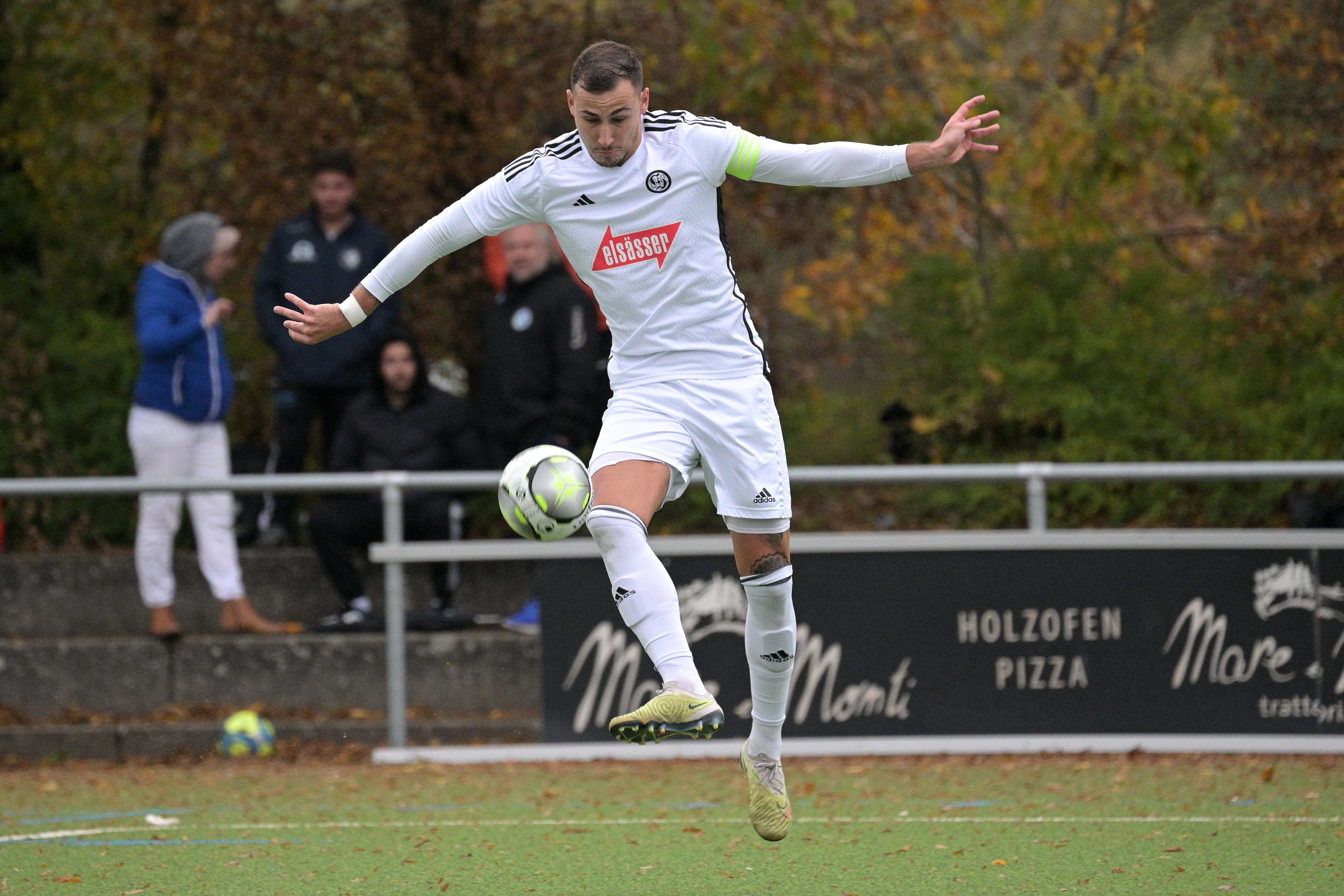 Nicolai Dittrich und der VfL Sindelfingen wollen ihre Siegesserie in der Fußball-Landasliga weiter ausbauen. Bild: Eibner-Pressefoto / Tobias Baur