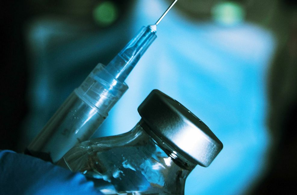 Der von der US-Firma Moderna hergestellte  Impfstoff gegen das Corona-Virus steht kurz vor der Zulassung.