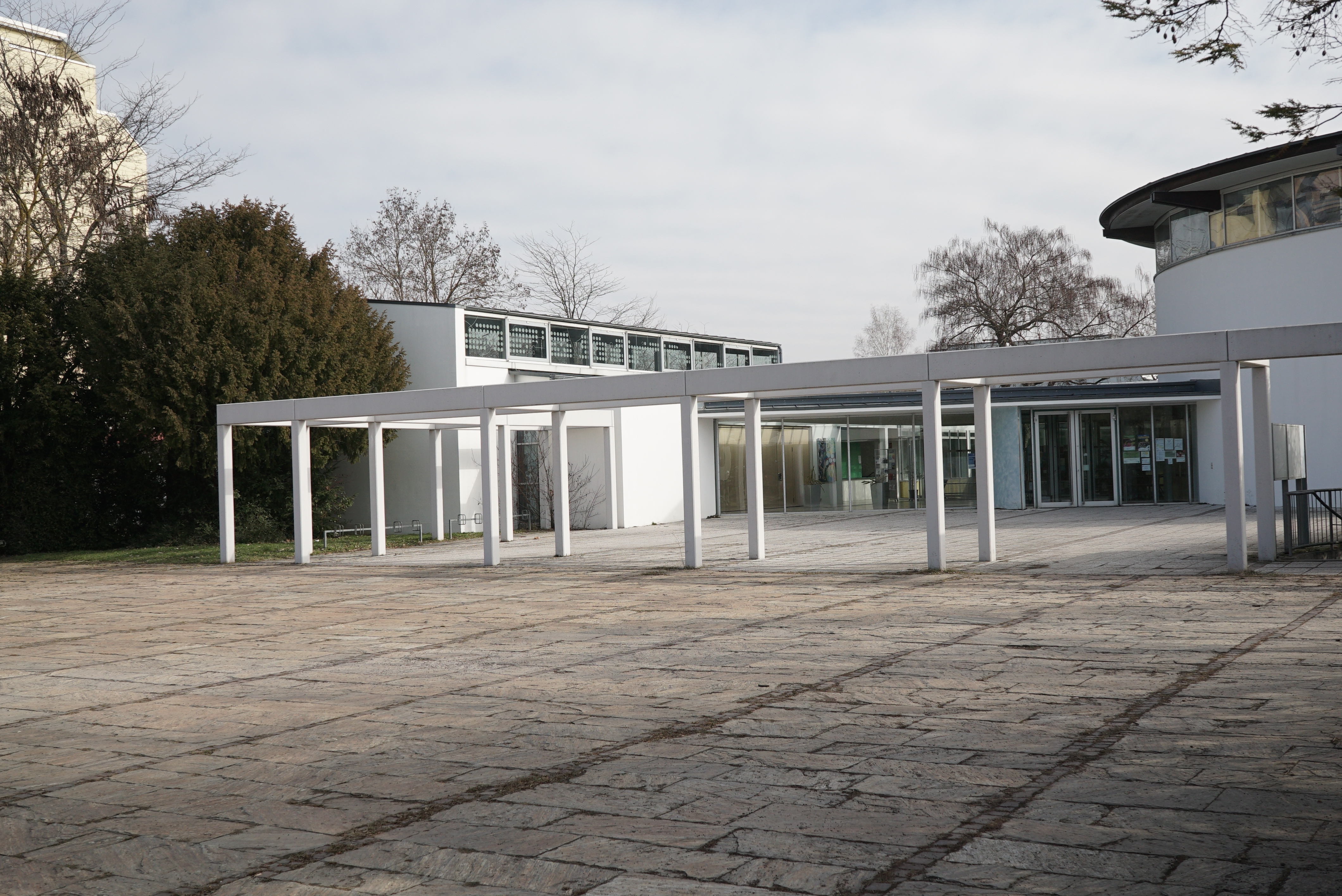 Auch Räume im evangelischen Teil des ökumenischen Gemeindezentrums stehen im Fokus.     Bild: Heiden/A