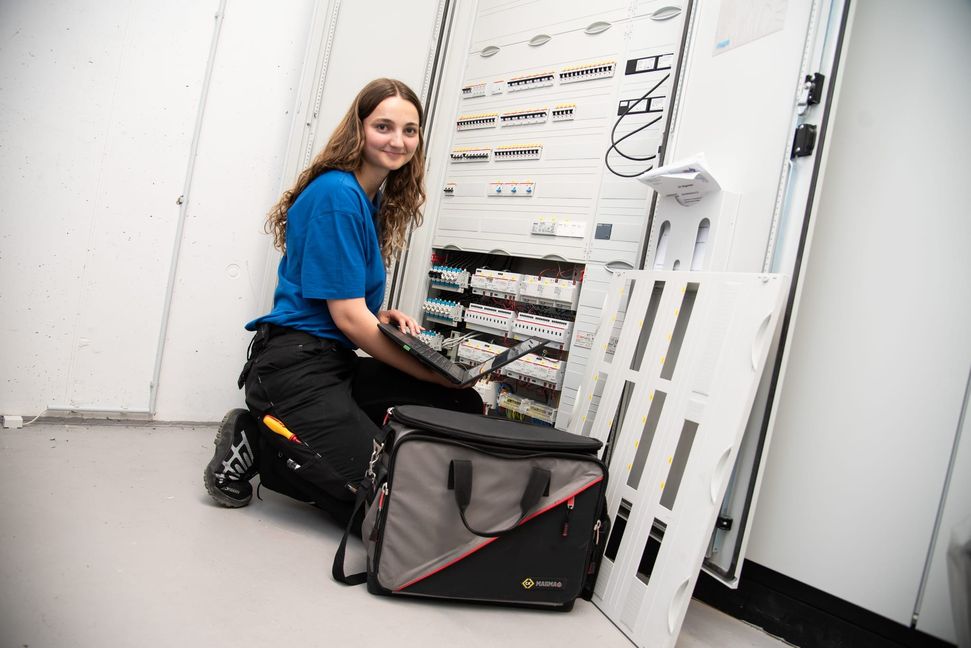 Nach dem Abitur hat sich Carolina Maier bewusst gegen ein Studium und für eine Ausbildung entschieden.