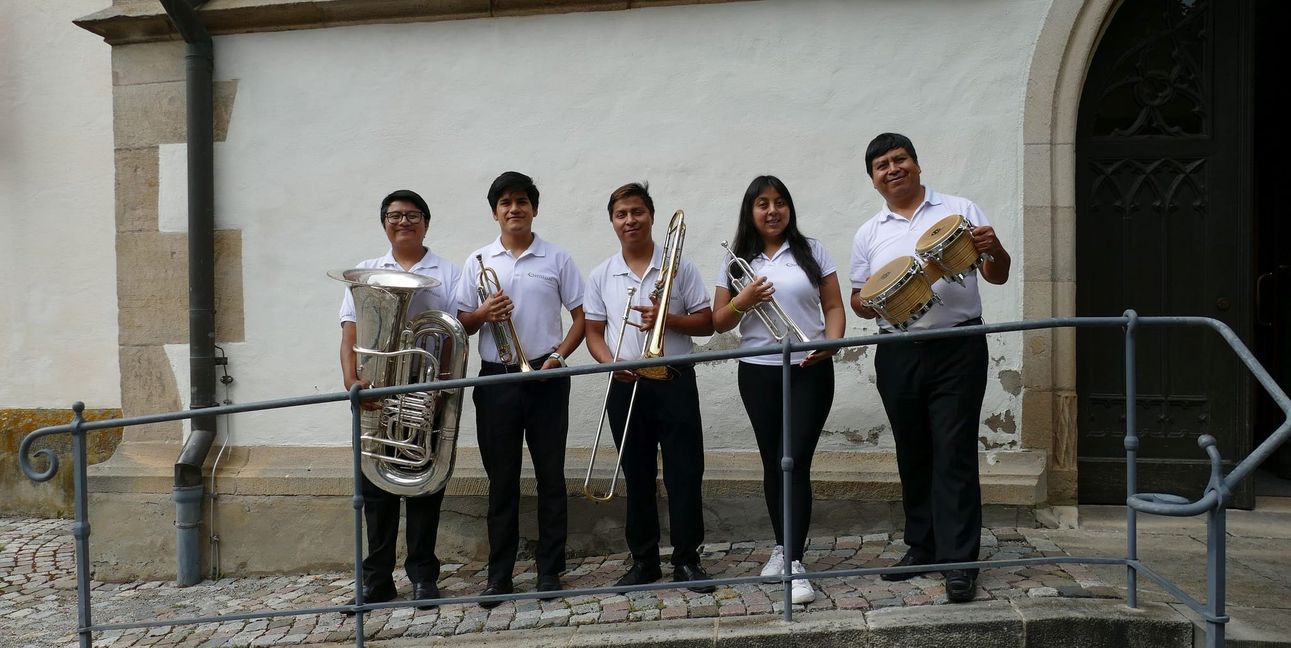In Dagersheim von links: Mateo Guallichico, Kevin Morales, Rolando Quindigalli, Lizeth Pachacama und Jorge Pachacama.