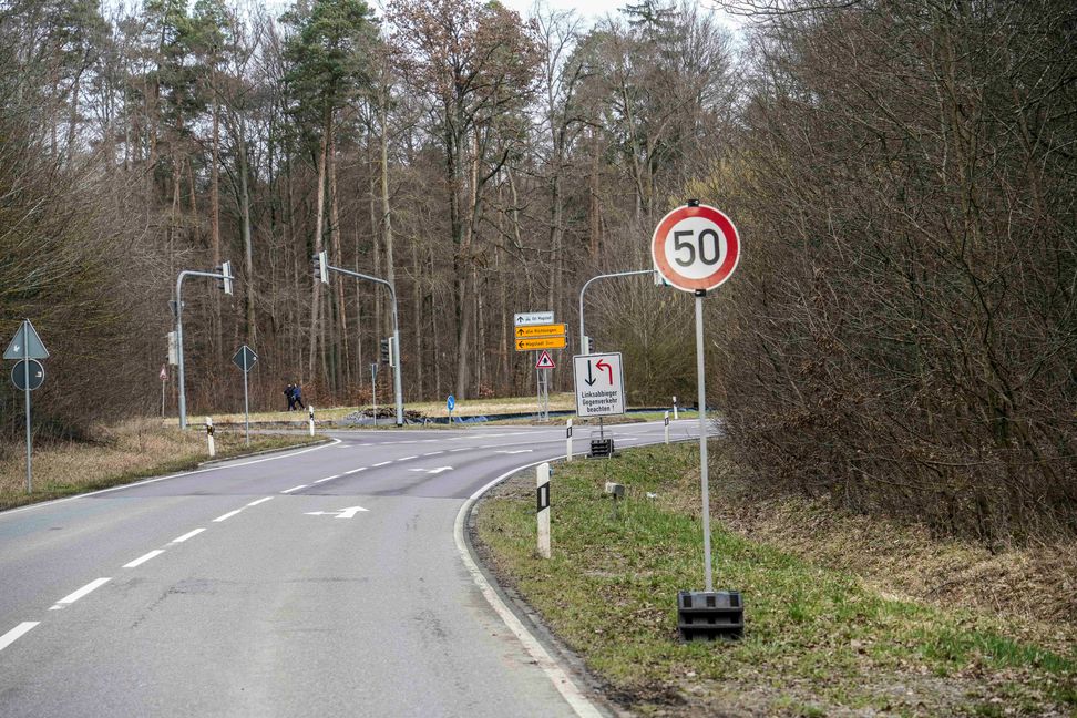 Fuß vom Gas: An der Kreuzung gibt es jetzt Tempo-50-Schilder.