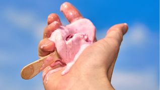 Kommt wieder ein Hitzesommer, bei dem sogar das Eis in der Hand schmilzt?