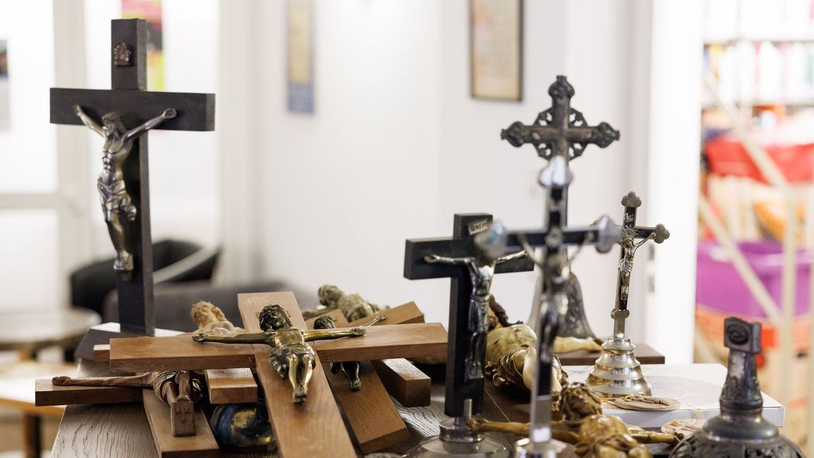 Die Schule hätte das Kreuz entfernen müssen. (Symbolbild)