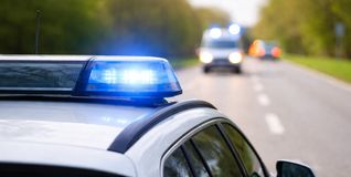 Polizeifahrzeuge im Einsatz. Bild: ChatGPT/Symbolbild