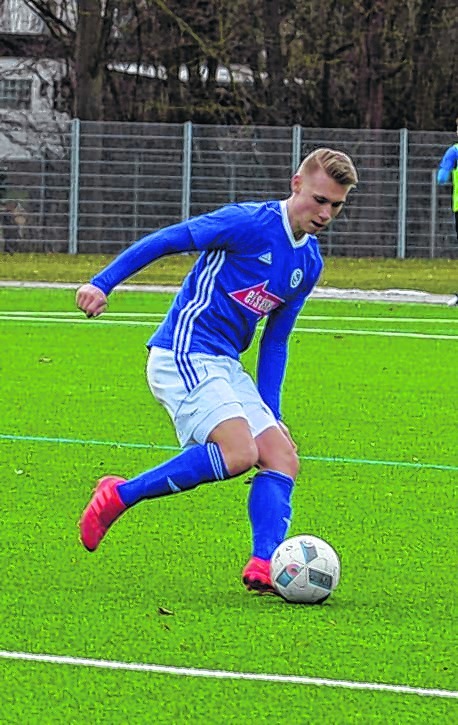Lars Jäger ist nach Verletzungspause wieder für die VfL-Kicker am Ball. Bild: Zvizdiç
