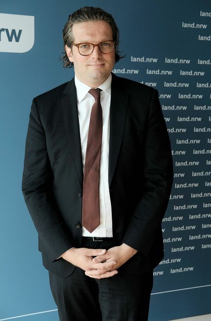 Christian Wiermer ist Laschets Regierungssprecher – und zählt damit auch zu dessen  engstem Umfeld. Wiermer soll das Ohr des Regierungschefs auch für harte Manöverkritik haben.
 Foto: imago/Michael Gstettenba..