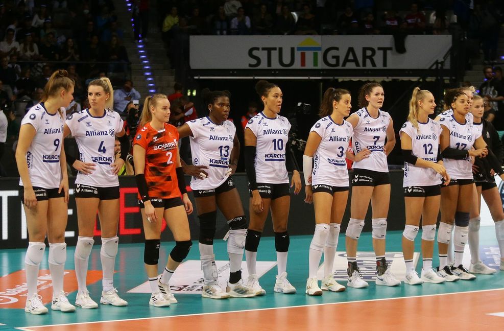 Enttäuschte Gesichter bei den Stuttgarter Volleyballerinnen – die Supercup-Pleite in eigener Halle tut sichtlich weh.
