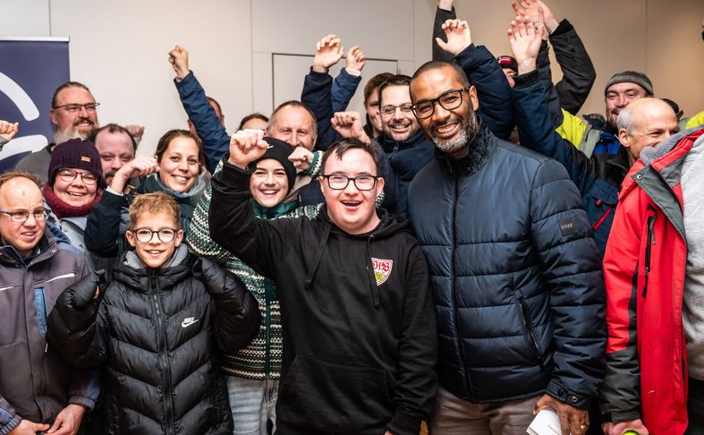 Der ehemalige deutsche Nationalspieler hatte sichtlich Spaß bei seinem Besuch im Tennental. 	Bild: Schmidt