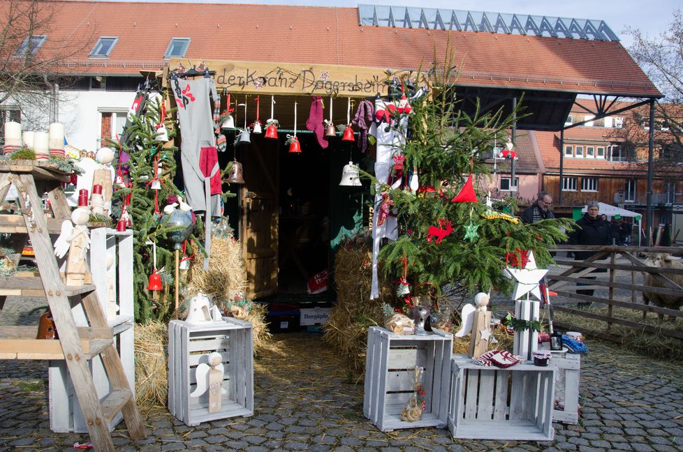 Auf dem Dagersheimer Weihnachtsmarkt findet bestimmt jeder eine hübsche Geschenkidee für den Gabentisch.  Archivbild: Nüßle/A