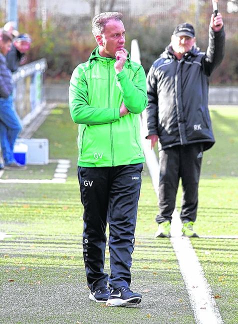 Maichingens Trainer Giuseppe Vella muss auf Manuel Fischer und möglicherweise auch auf Dirk Prediger verzichten. Bild: Oberdorfer