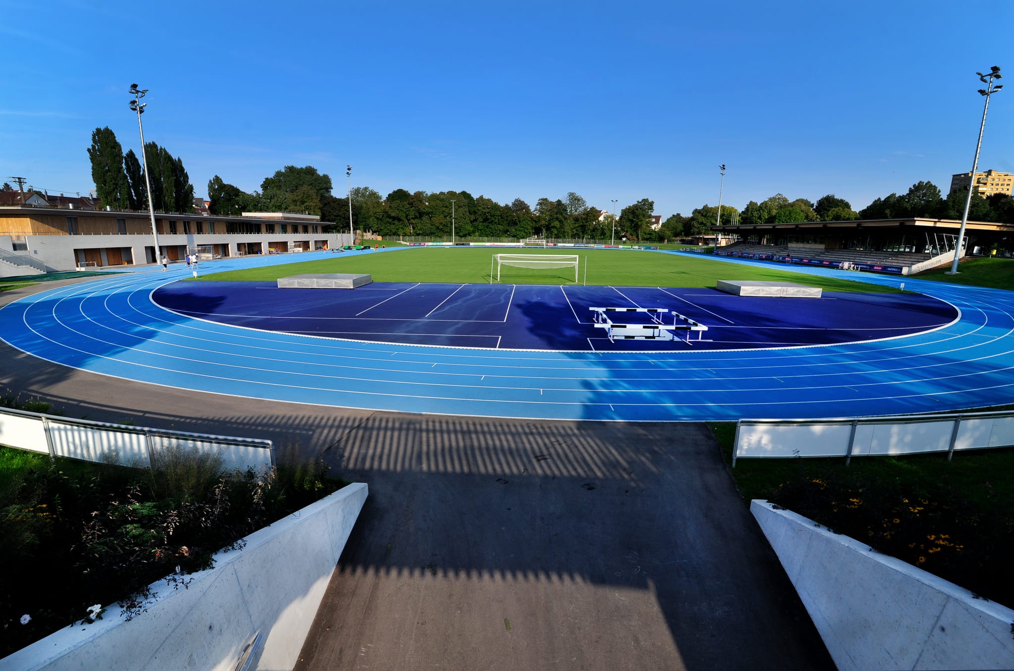 Die Sindelfinger Volksbank wird bei der zweiten BlueTrackNight Namenssponsor im Flöschenstadion.