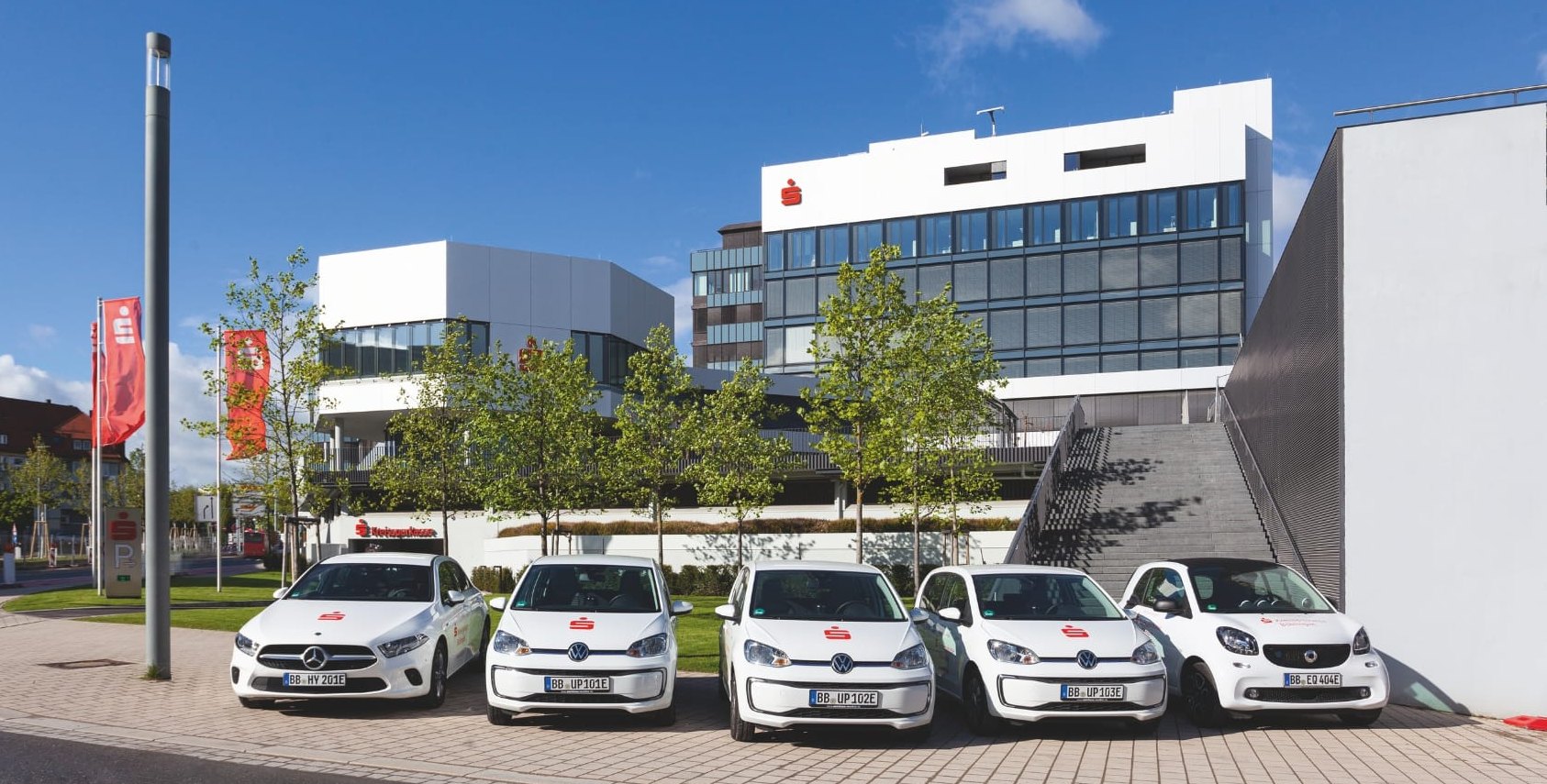 Auch die Kreissparkasse setzt bei ihrer eigenen Fahrzeugflotte auf Elektromobilität.