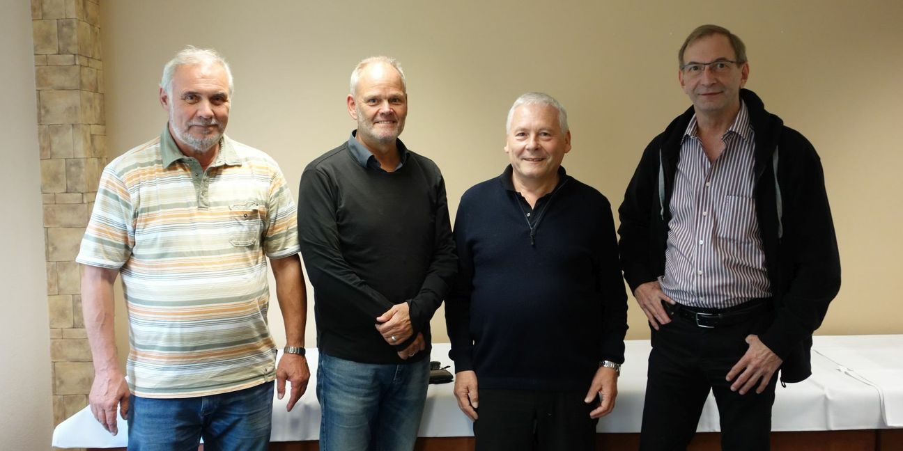 Wolfgang Emmerich, Axel Finkelnburg ,  Joachim Pflieger -und der ehemalige Kassier Eugene Flaherty  (von links)