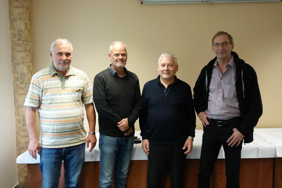 Wolfgang Emmerich, Axel Finkelnburg ,  Joachim Pflieger -und der ehemalige Kassier Eugene Flaherty  (von links)