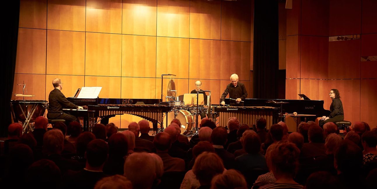 Florian Kunz, Daniel Kartmann, Albrech Volz und Oliver Prechtl (von links) in der Kongresshalle.