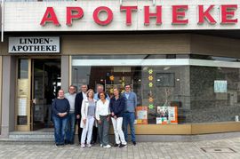 Engagieren sich für das geplante Ärzte- und Gesundheitszentrum (von links): Simone und Thomas Hornisch (Linden-Apotheke), Klaus Finger (Projektentwickler), Elisabeth Verfürth (Gynäkologin), Bürgermeister Wolfgang Lahl, Marion Hamacher (Flora-Apotheke), Melanie Fritz (Allgemeinmedizinerin) und Dr. Björn Schittenhelm (Holzgerlinger Apotheker).