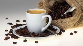 Die Preise für Bohnenkaffee sind um gut 12 Prozent gestiegen (Symbolbild).