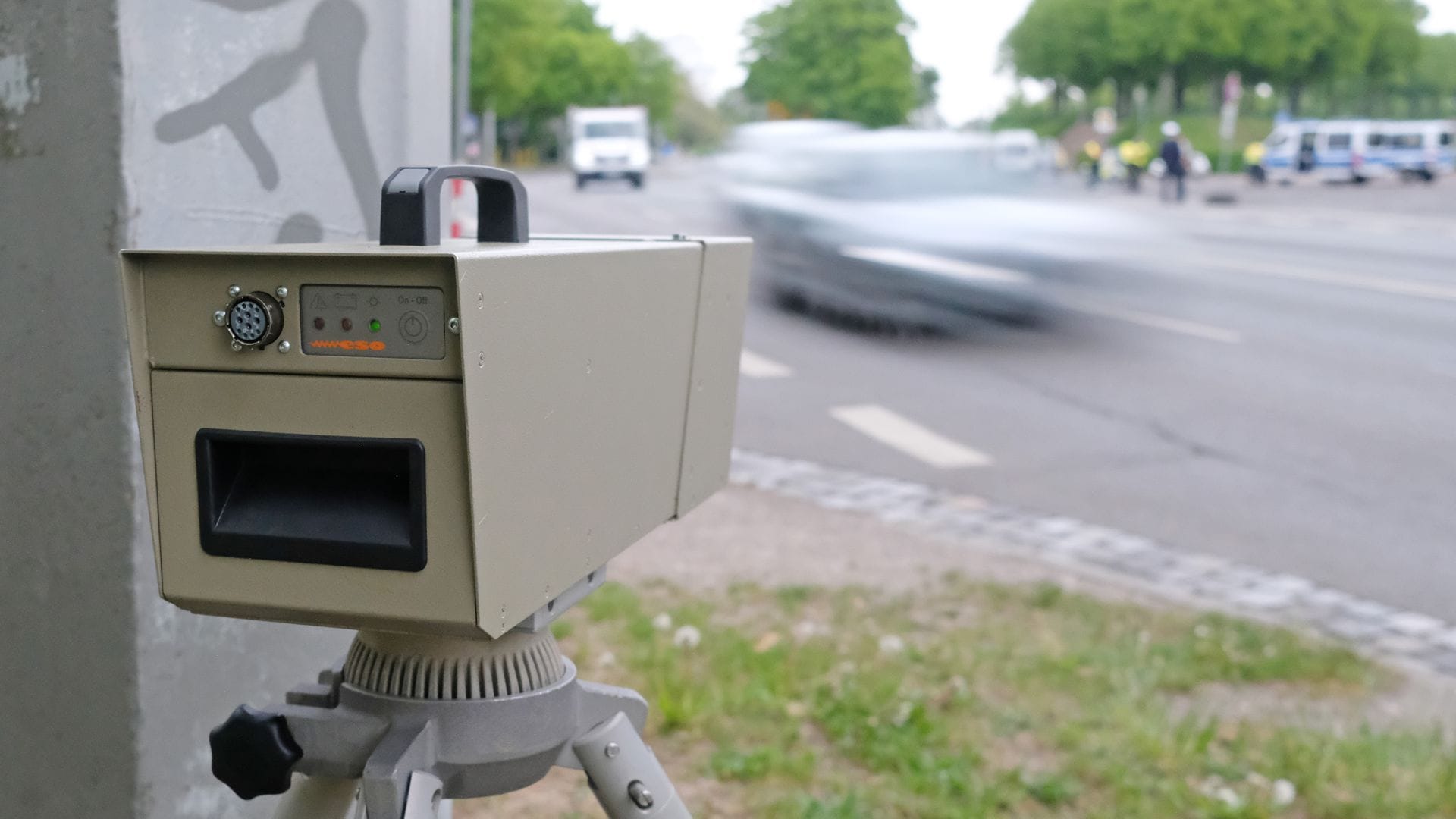 Achtung, aller Orten werden die Radarfallen wieder aufgestellt und scharf geschaltet.