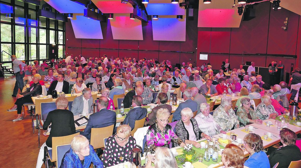 Wenn das „Frohe Alter“ feiert, ist der Große Saal im Bürgerhaus Maichingen voll. Bild: Lück
