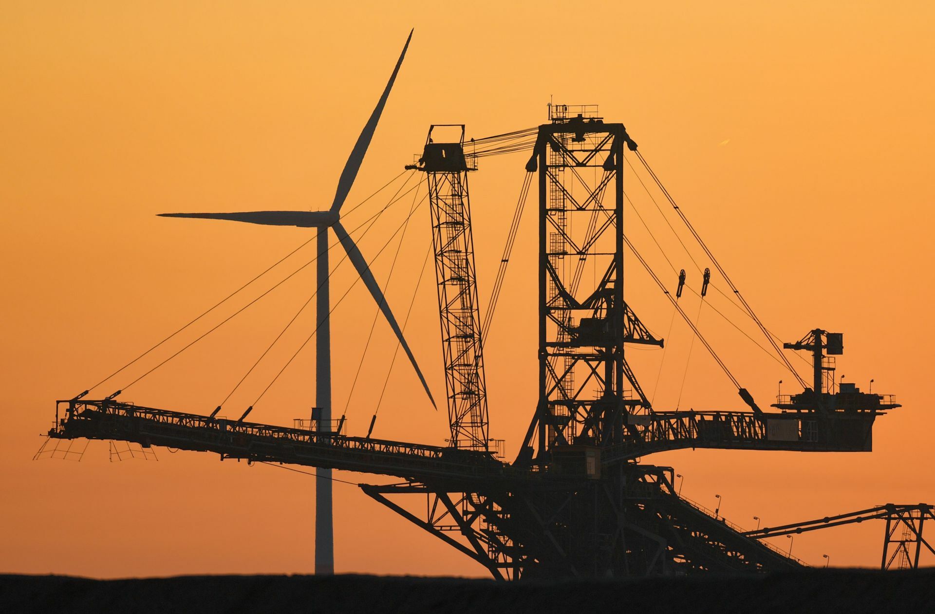 Windenergie statt Kohlekraft: Die EU will große Schritte in Richtung Klimaneutralität gehen.
 Foto: dpa/Patrick Pleul