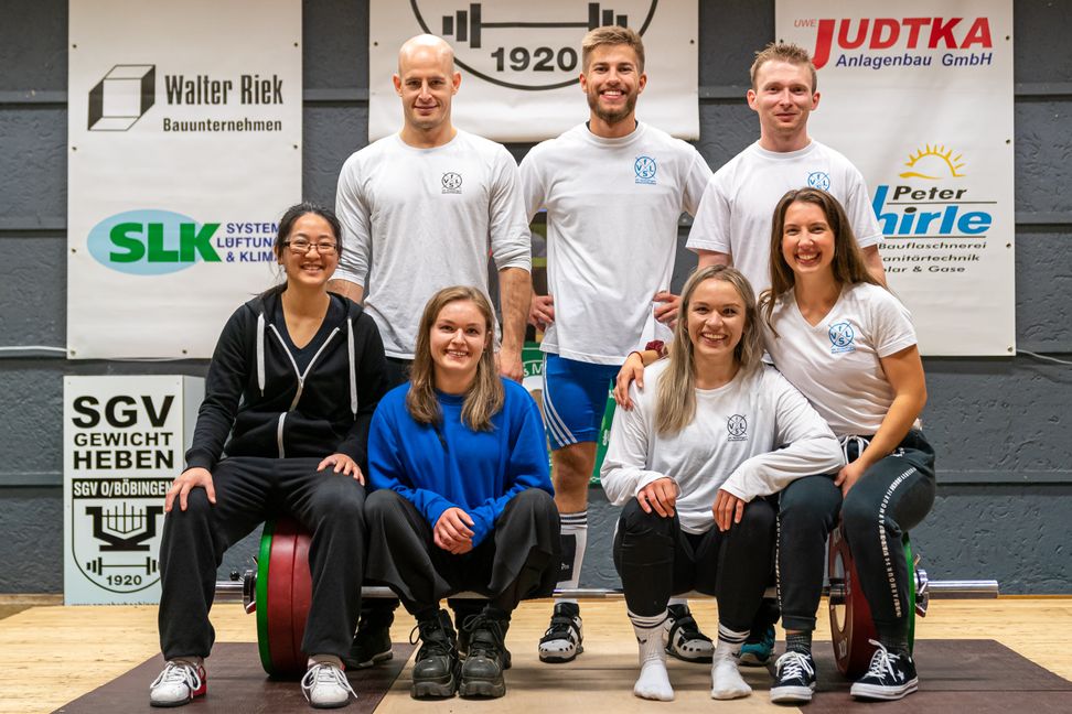Das Oberliga-Team des VfL Sindelfingen: Marcel Dingler, Thomas Hoffmann, Sebastian Pawlik (Trainer), 
 Betty Lee, Sarah Dosdall, Fiona Dosdall, Isabelle Kurth (vorne von links).