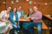 Beste Stimmung beim Maichinger Oktoberfäschd im Bürgerhaus.