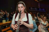 Beste Stimmung beim Maichinger Oktoberfäschd im Bürgerhaus.