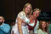 Beste Stimmung beim Maichinger Oktoberfäschd im Bürgerhaus.