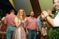 Beste Stimmung beim Maichinger Oktoberfäschd im Bürgerhaus.