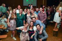 Beste Stimmung beim Maichinger Oktoberfäschd im Bürgerhaus.
