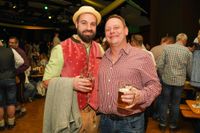 Beste Stimmung beim Maichinger Oktoberfäschd im Bürgerhaus.