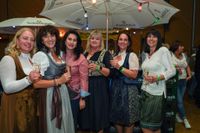 Beste Stimmung beim Maichinger Oktoberfäschd im Bürgerhaus.