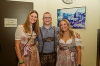 Beste Stimmung beim Maichinger Oktoberfäschd im Bürgerhaus.