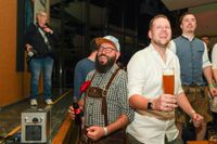 Beste Stimmung beim Maichinger Oktoberfäschd im Bürgerhaus.