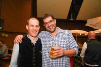 Beste Stimmung beim Maichinger Oktoberfäschd im Bürgerhaus.