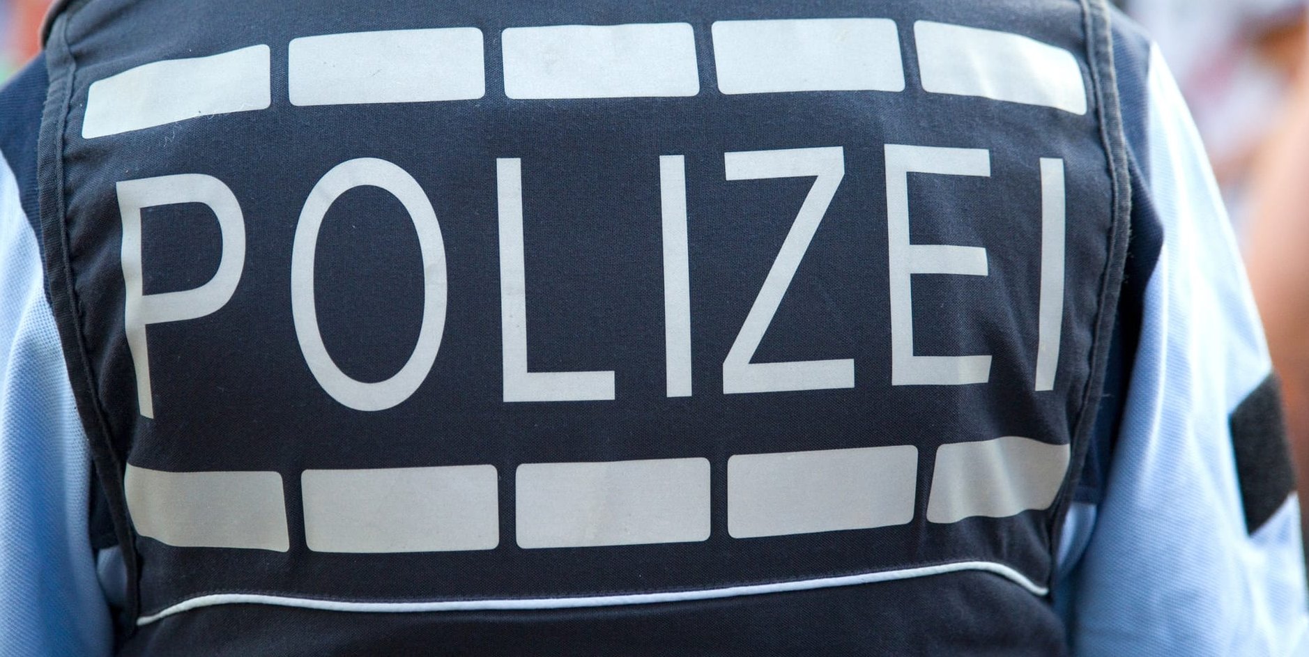 Bei der Weiterfahrt wurden die Schlachtenbummler von der Polizei eskortiert.