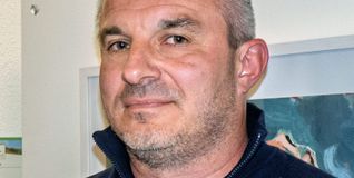 Aidlingens Ordnungsamtsleiter Jugoslav Lukic war für den Kauf eines neuen Autos für den Gemeindevollzugsdienst, scheiterte aber damit im Gemeinderat. Bild: Richter