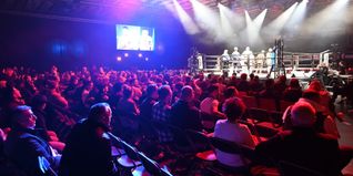Kampfsport im Glaspalast: Immer eine besondere Atmosphäre.