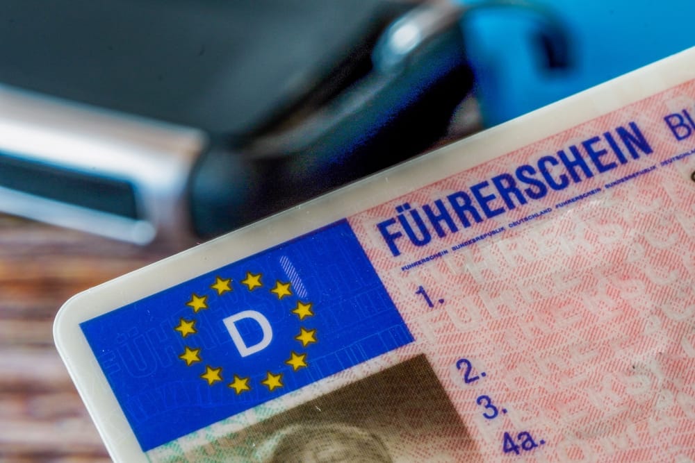 Heute endet eine wichtige Frist für den Führerschein-Umtausch. Welche Scheckkarten-Führerscheine betroffen sind und was Sie beim Umtausch beachten müssen.
