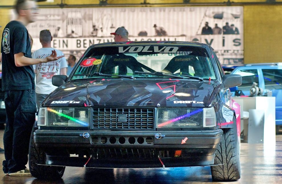 Im Mittelpunkt des Treffens steht diesmal die Motorsportgeschichte der beiden schwedischen Marken.